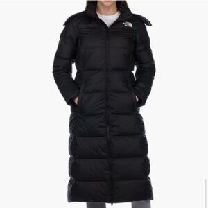The North Face Navy Blue Puffer Jacket with Fur Trim. 550 down filled